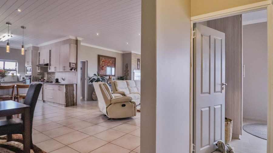 4 Bedroom Property for Sale in Dana Bay Western Cape